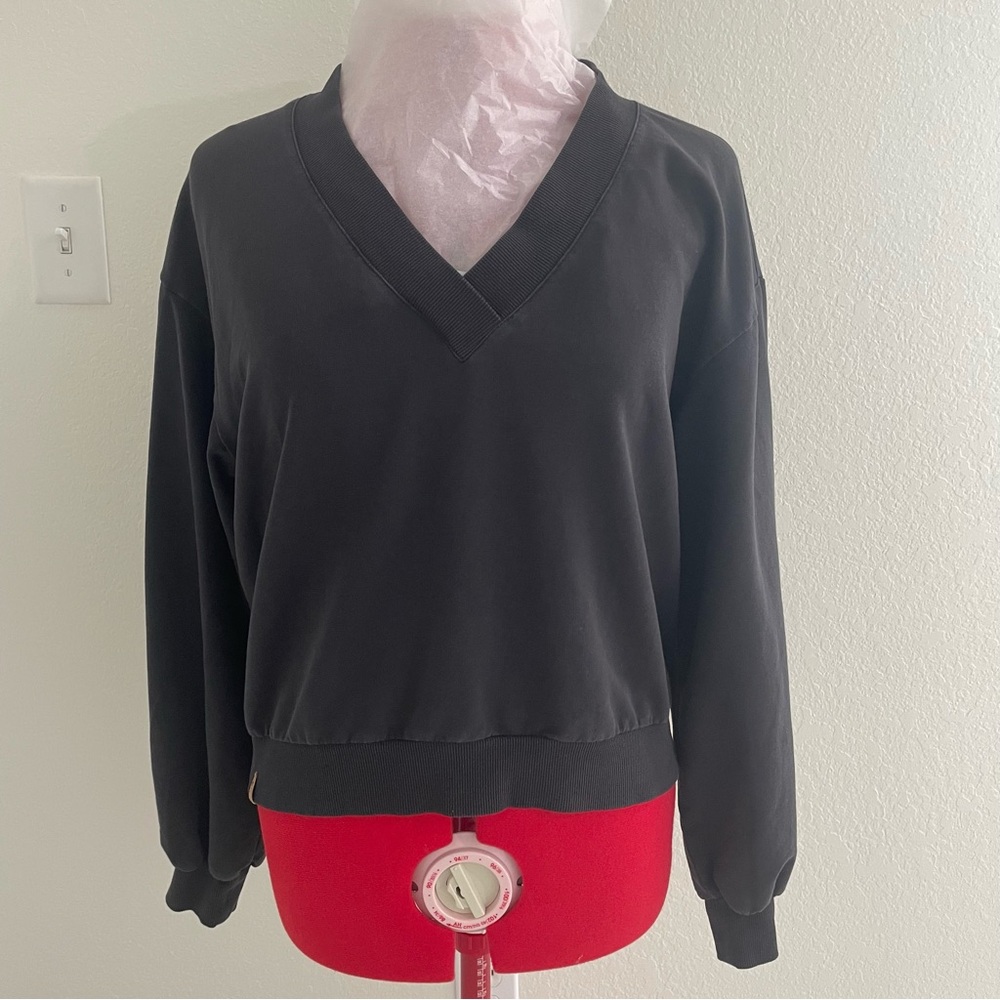 Ten Tree V-Neck Black Sweatshirt
